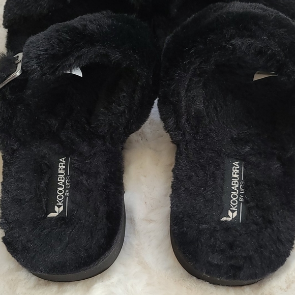 Koolaburra by Ugg black faux fur  slides - Picture 3 of 7